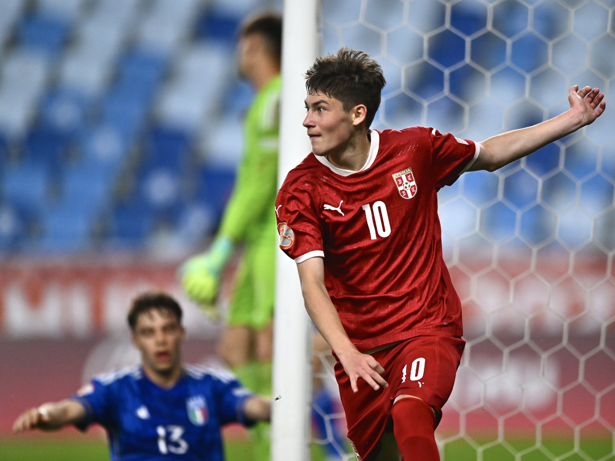 登录入口-包含葡超倒计时，金州勇士赛前远射贴柱，细节引发关注，引发热议，球探报告显示潜力的词条